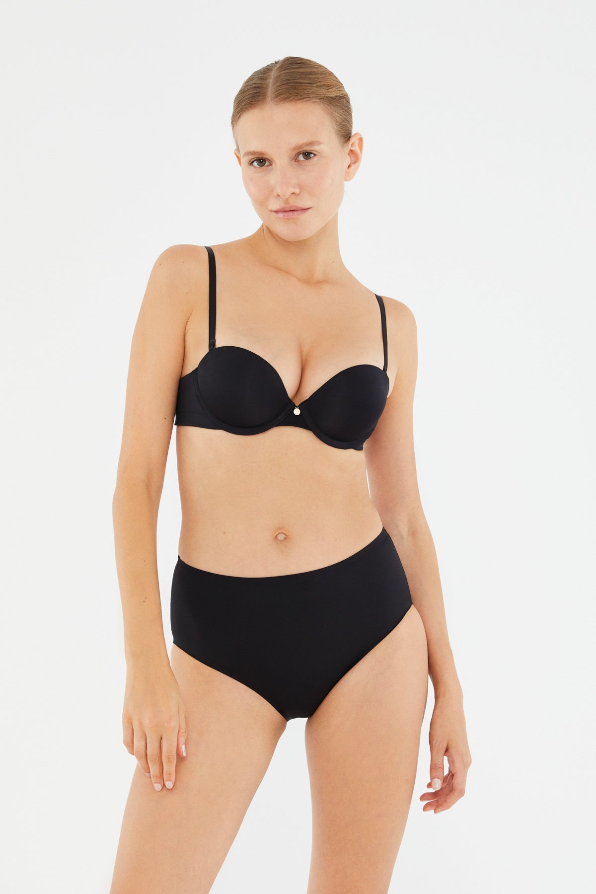 BLACK BASIC UNDERWEAR BOTTOM