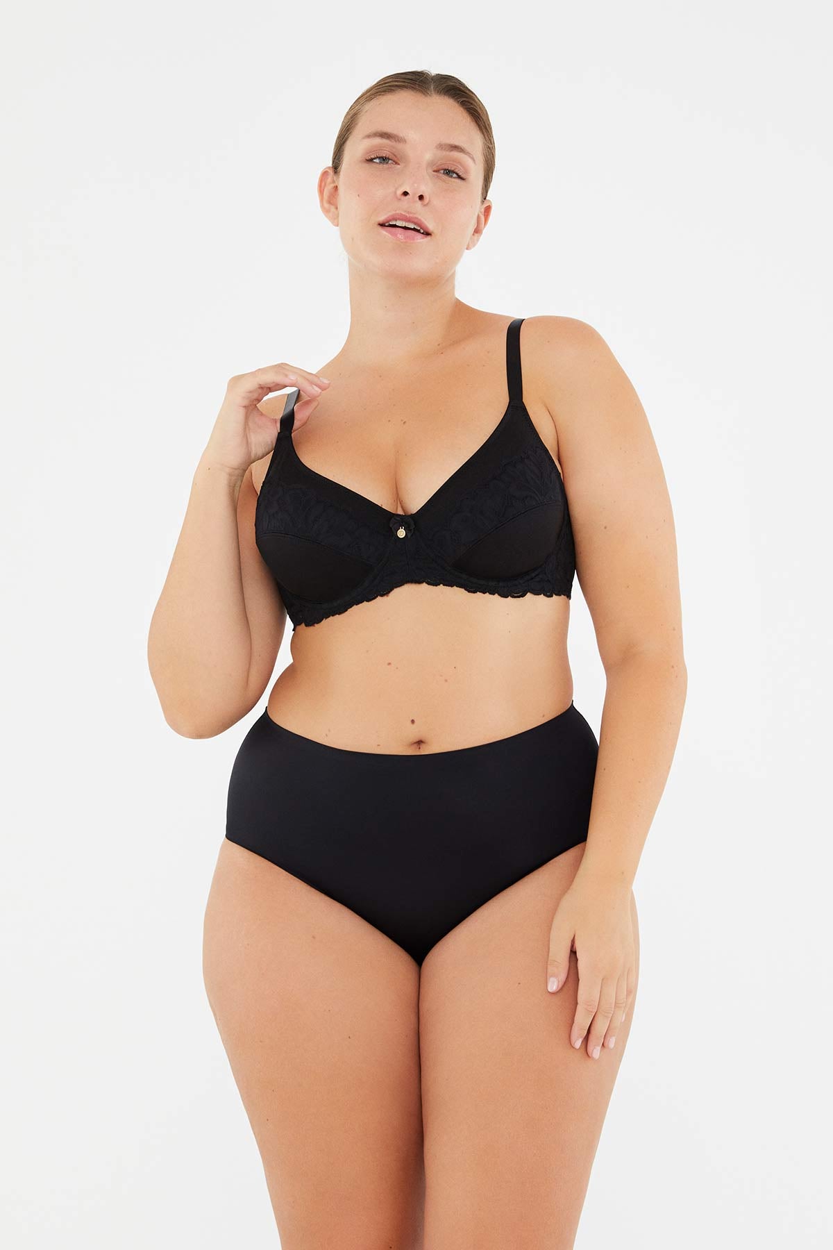 BLACK BASIC UNDERWEAR BOTTOM