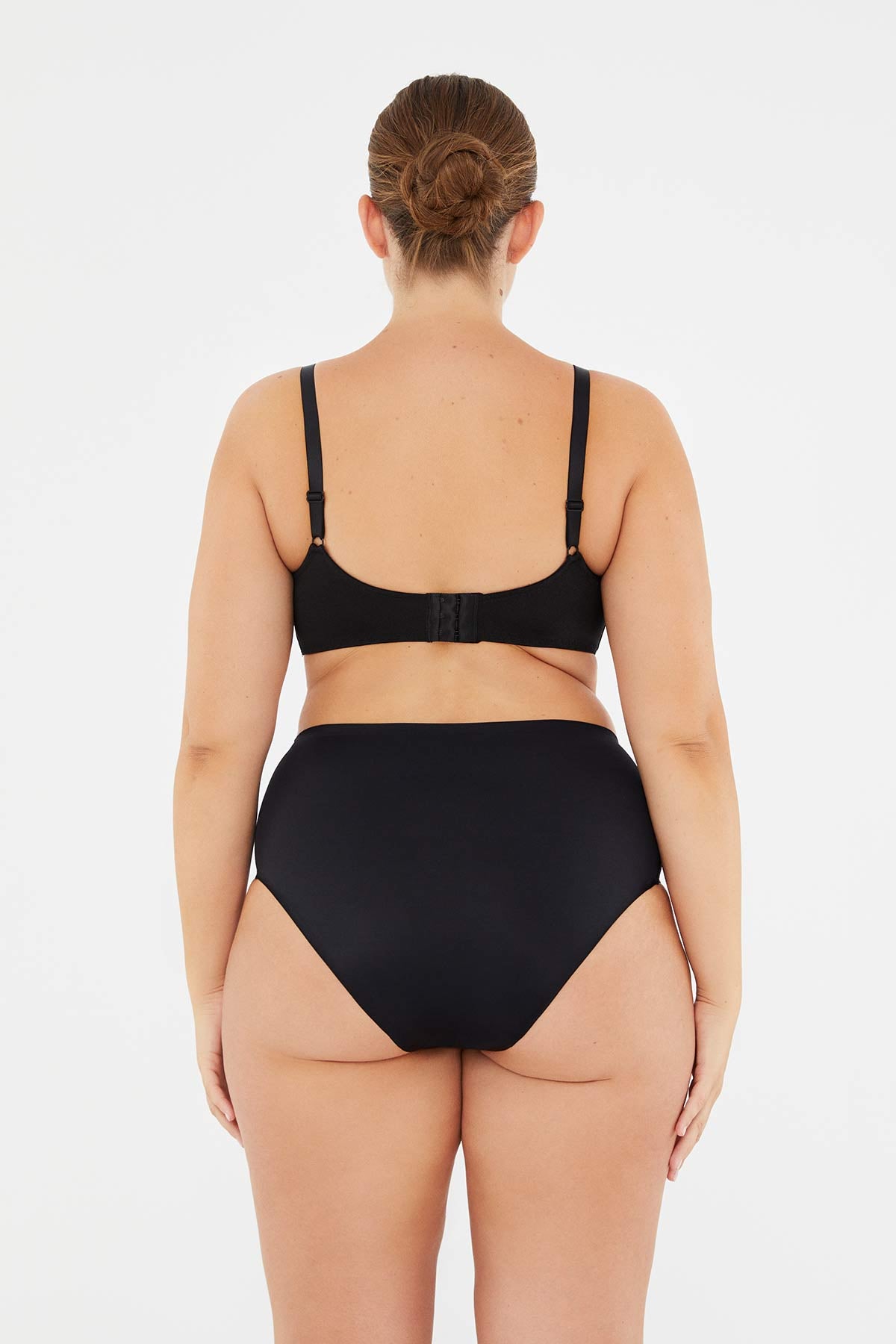 BLACK BASIC UNDERWEAR BOTTOM