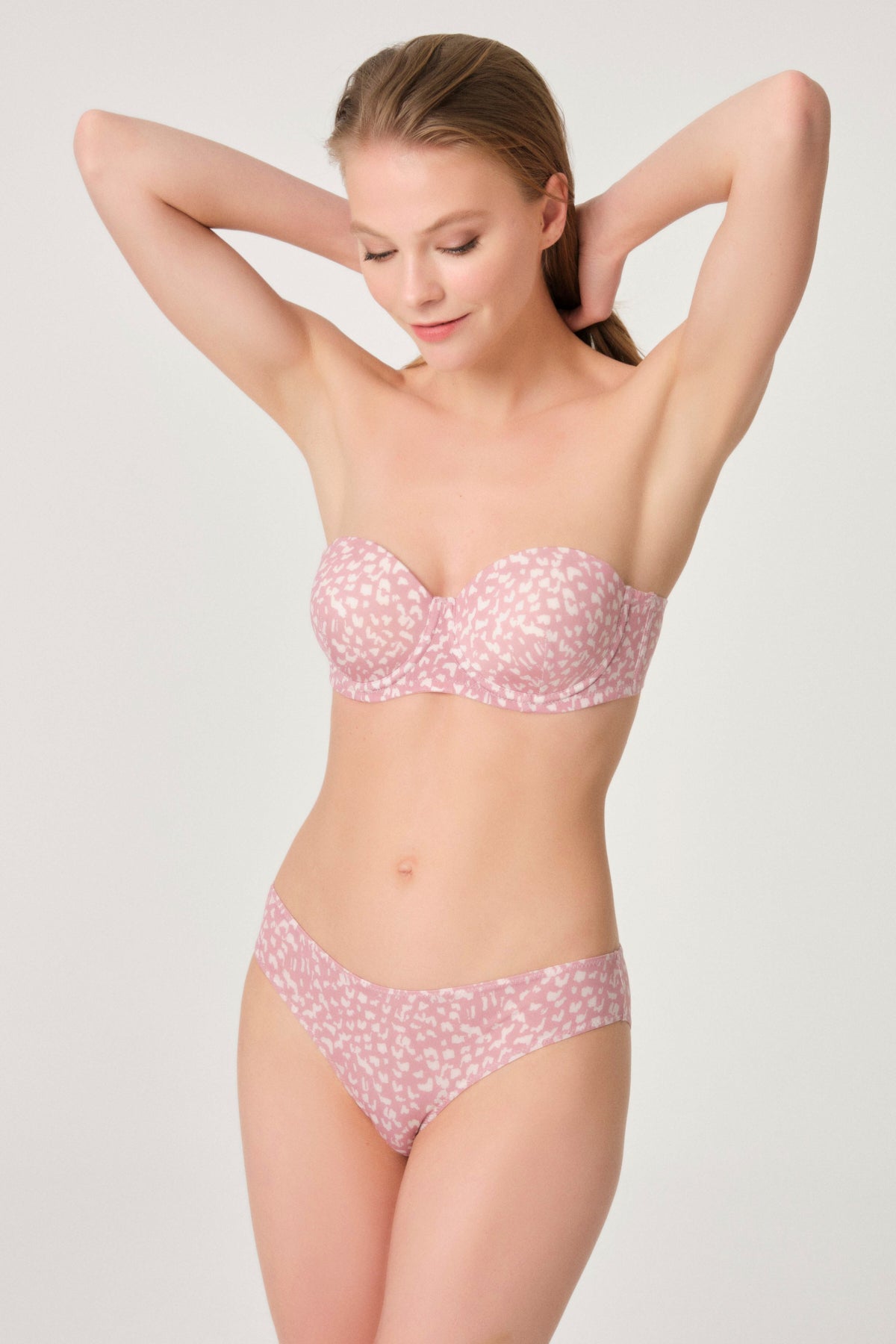 BABY PINK BASIC UNDERWEAR BOTTOM