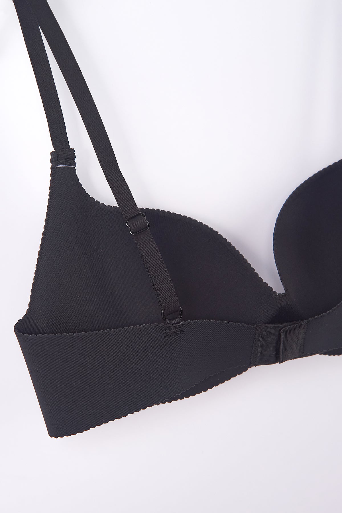 Siyah Lazer Kesim Sütyen