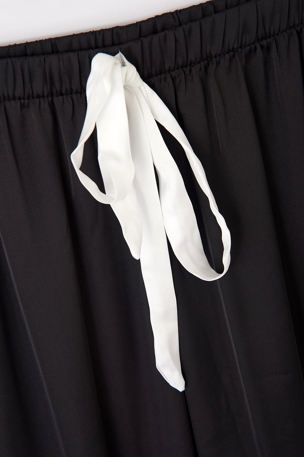 BLACK SATEEN BOTTOM