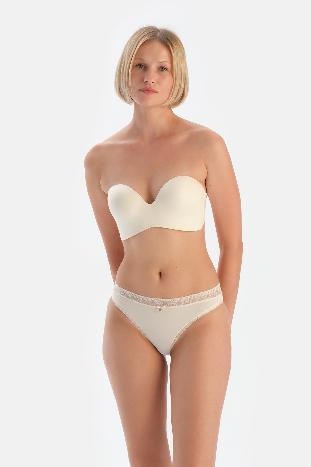 Ekru Clarıce Yarı Dolgulu Straplez Yandan Destekli Sütyen