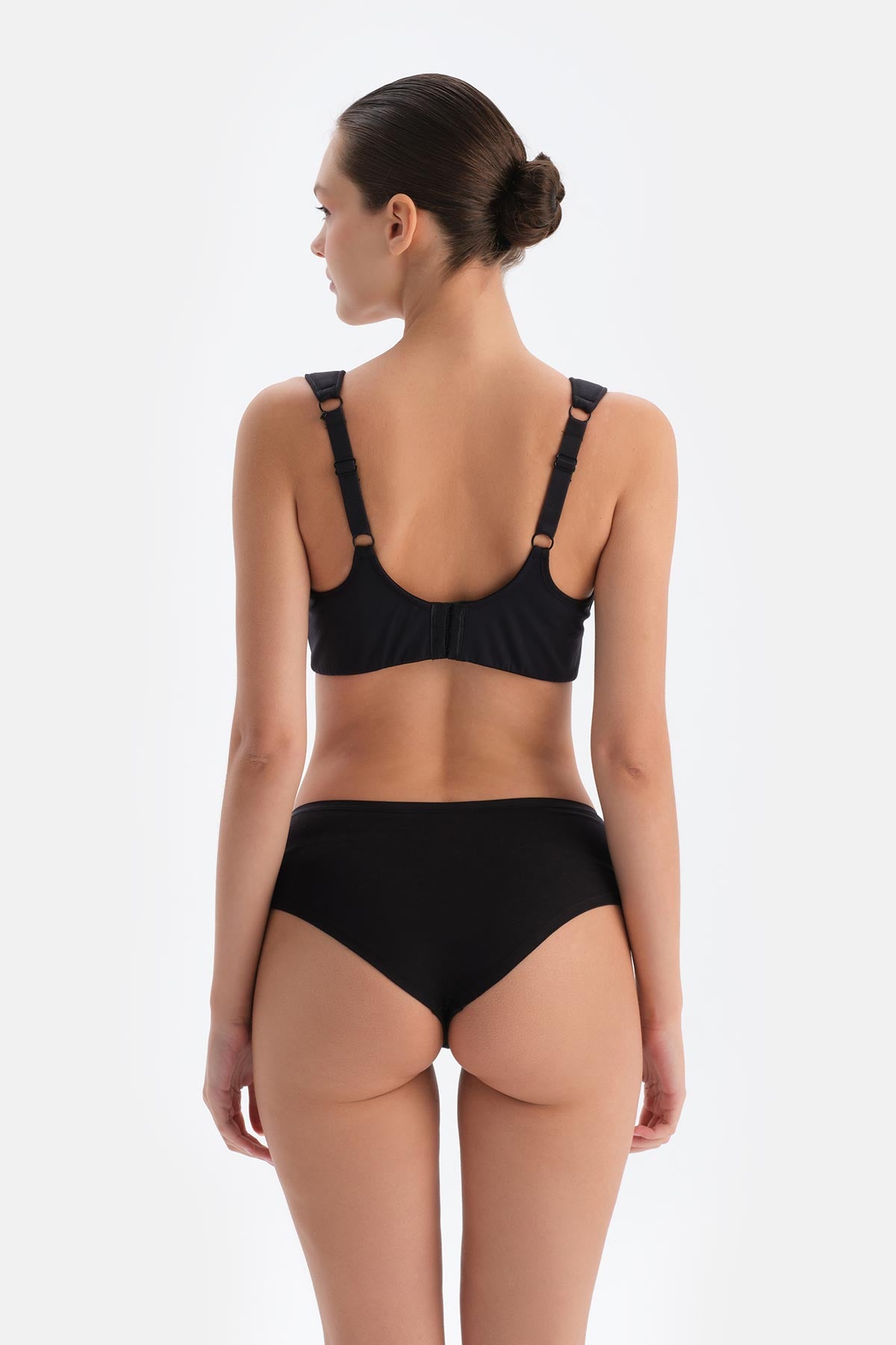 BLACK BRA