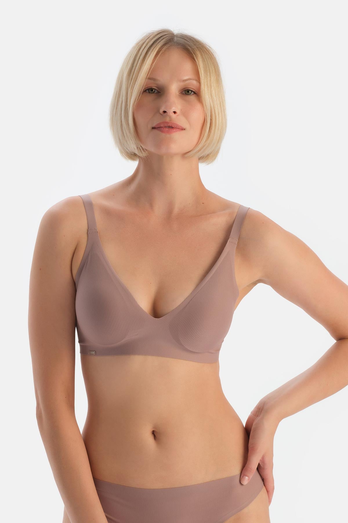 Mink BRA