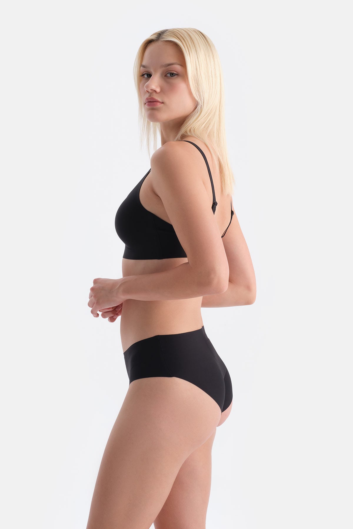 Siyah Lucie Balensiz Dikişsiz Sütyen