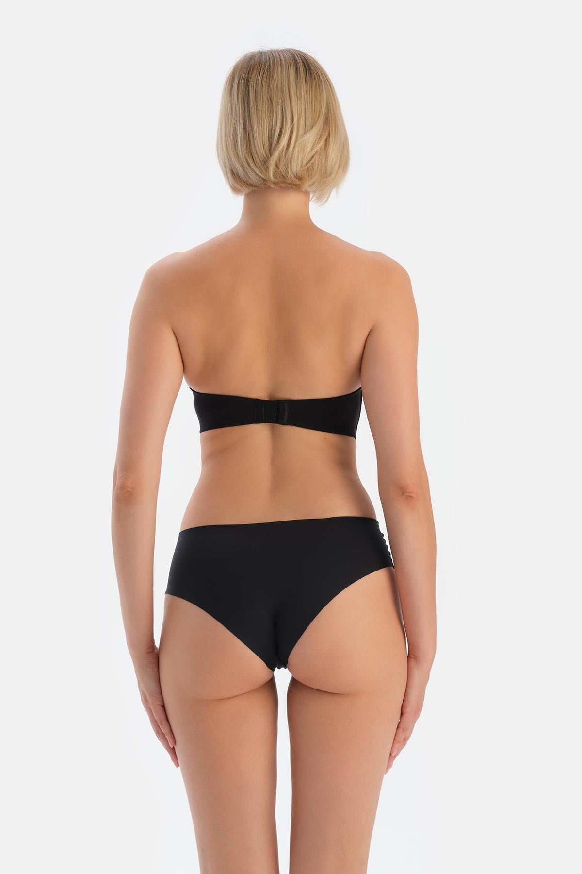 Siyah Lazer Kesim Hipster Külot