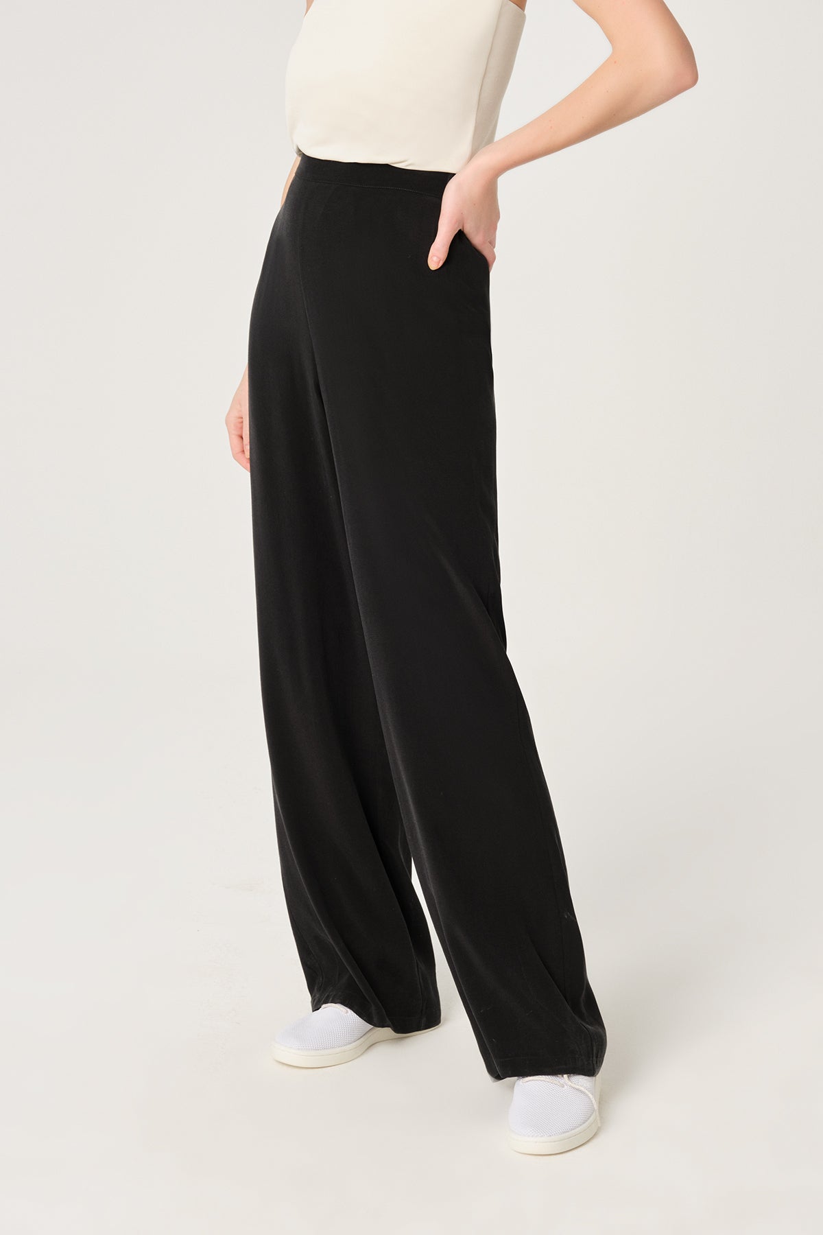 BLACK ONE PIECE TOP- ONE PIECE BOTTOM