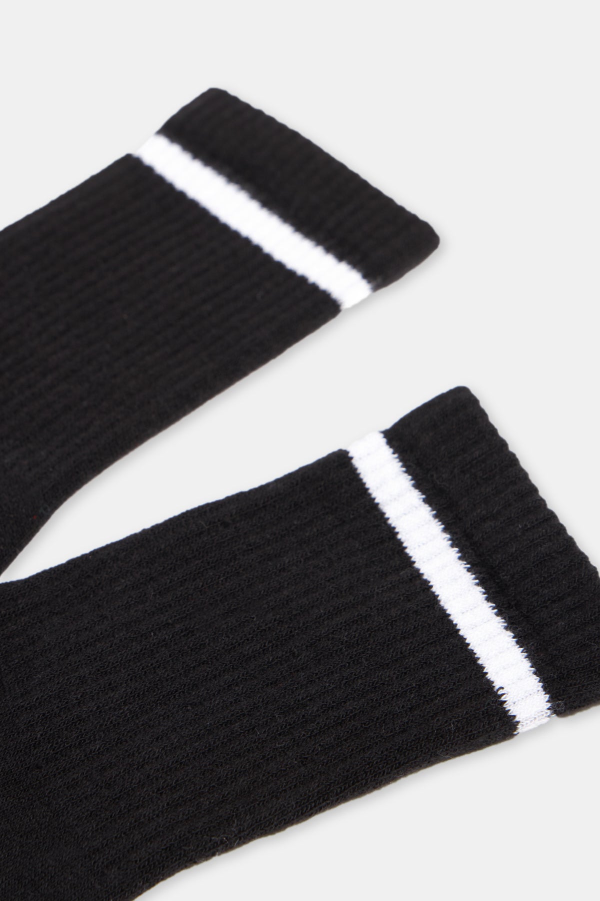 BLACK SOCKS