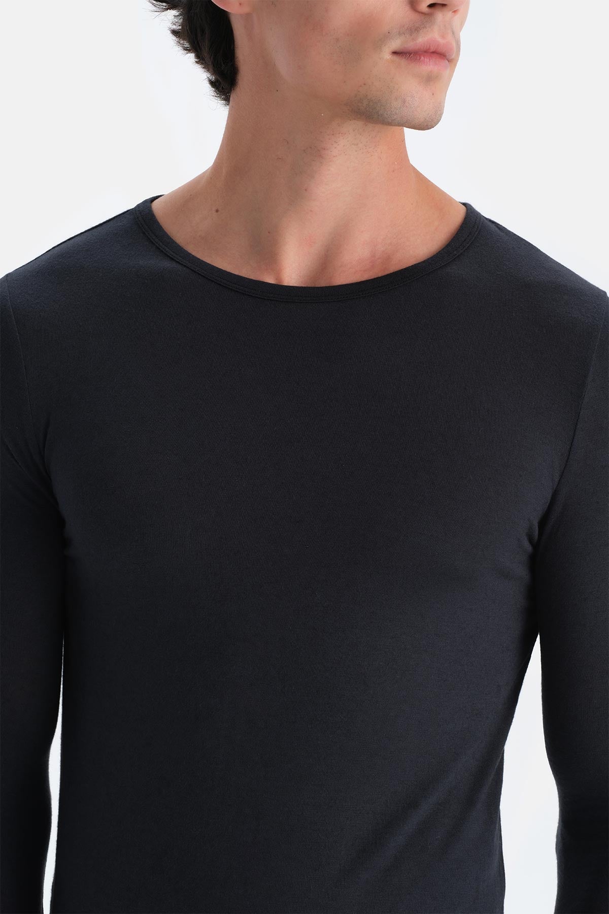 Siyah Modal Kaşmir Bisiklet Yaka Uzun Kollu Üst