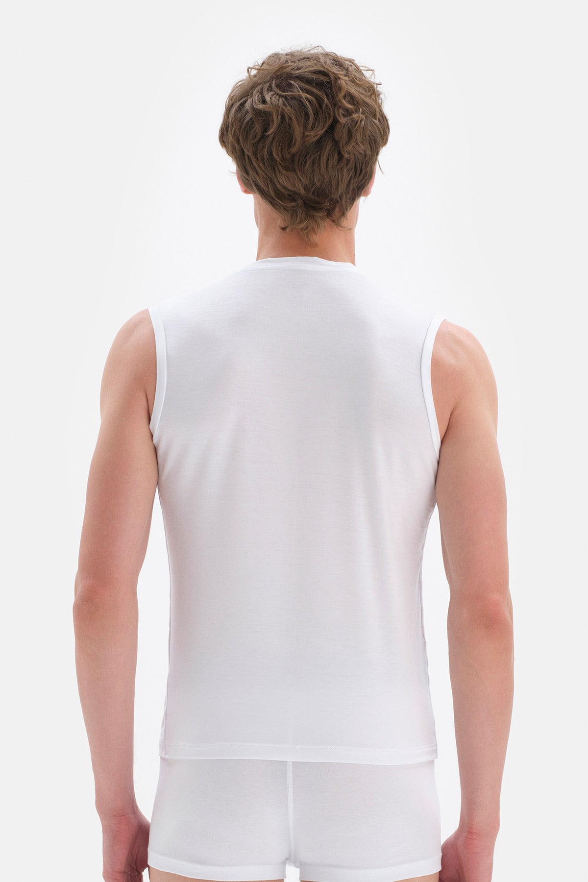 WHITE T-SHIRT SLEEVLESS