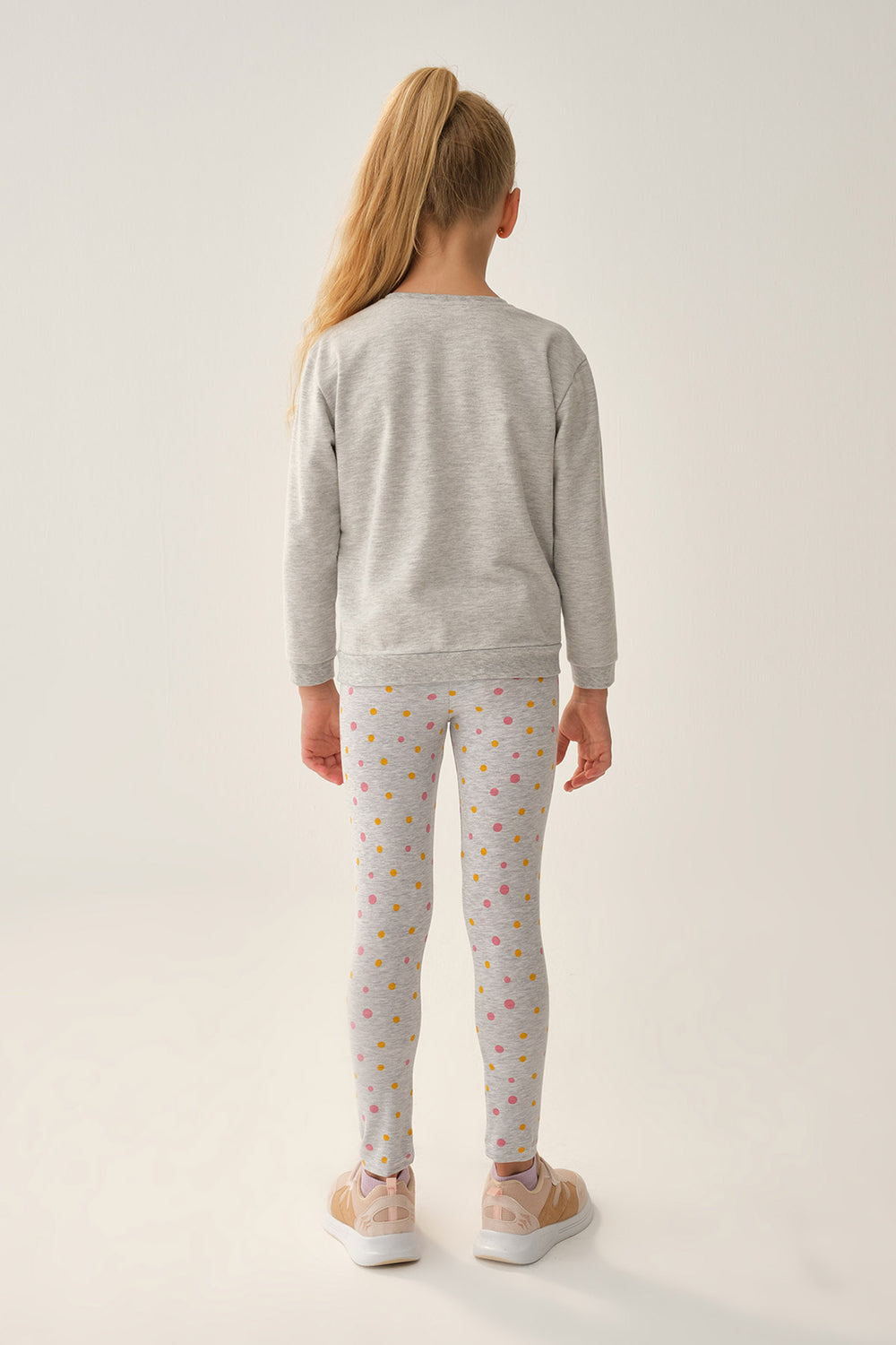 GREY LEGGINGS