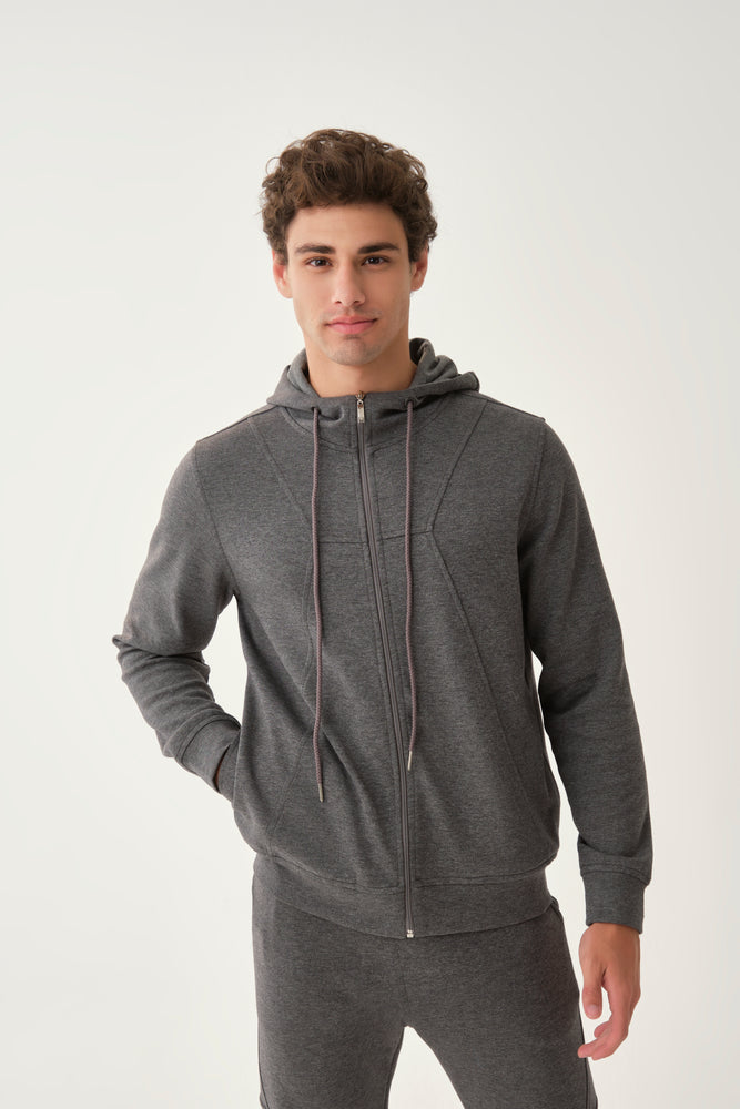 BLACK SWEATSHIRT