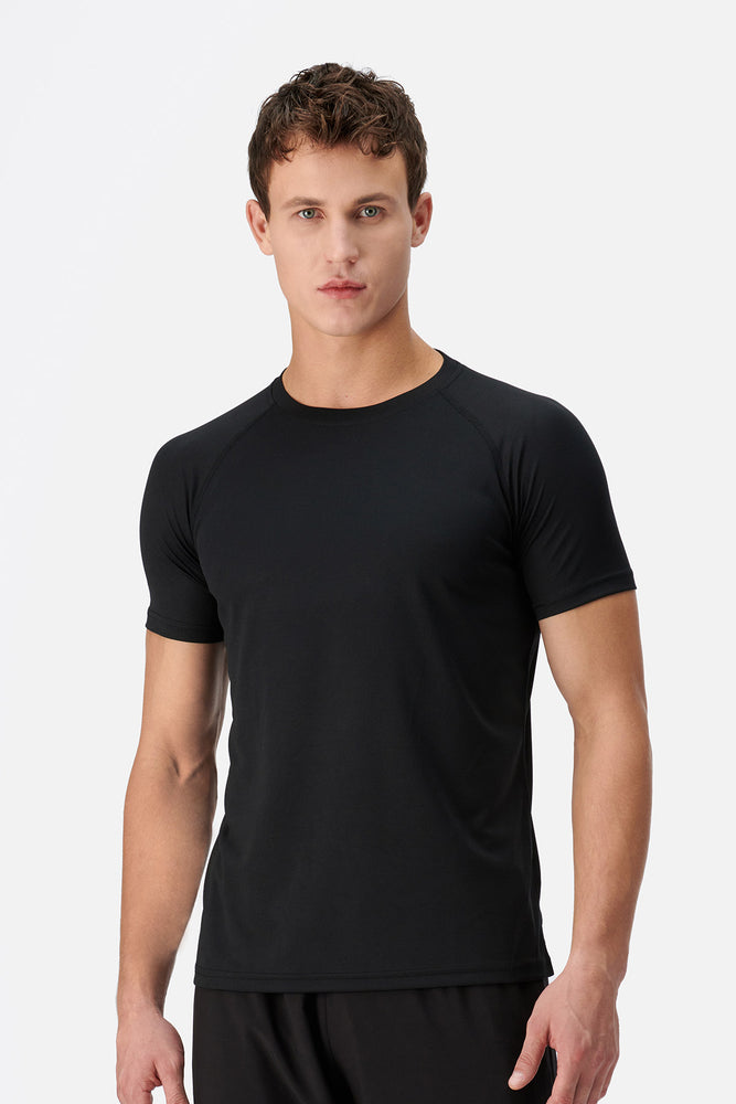 BLACK T-SHIRT