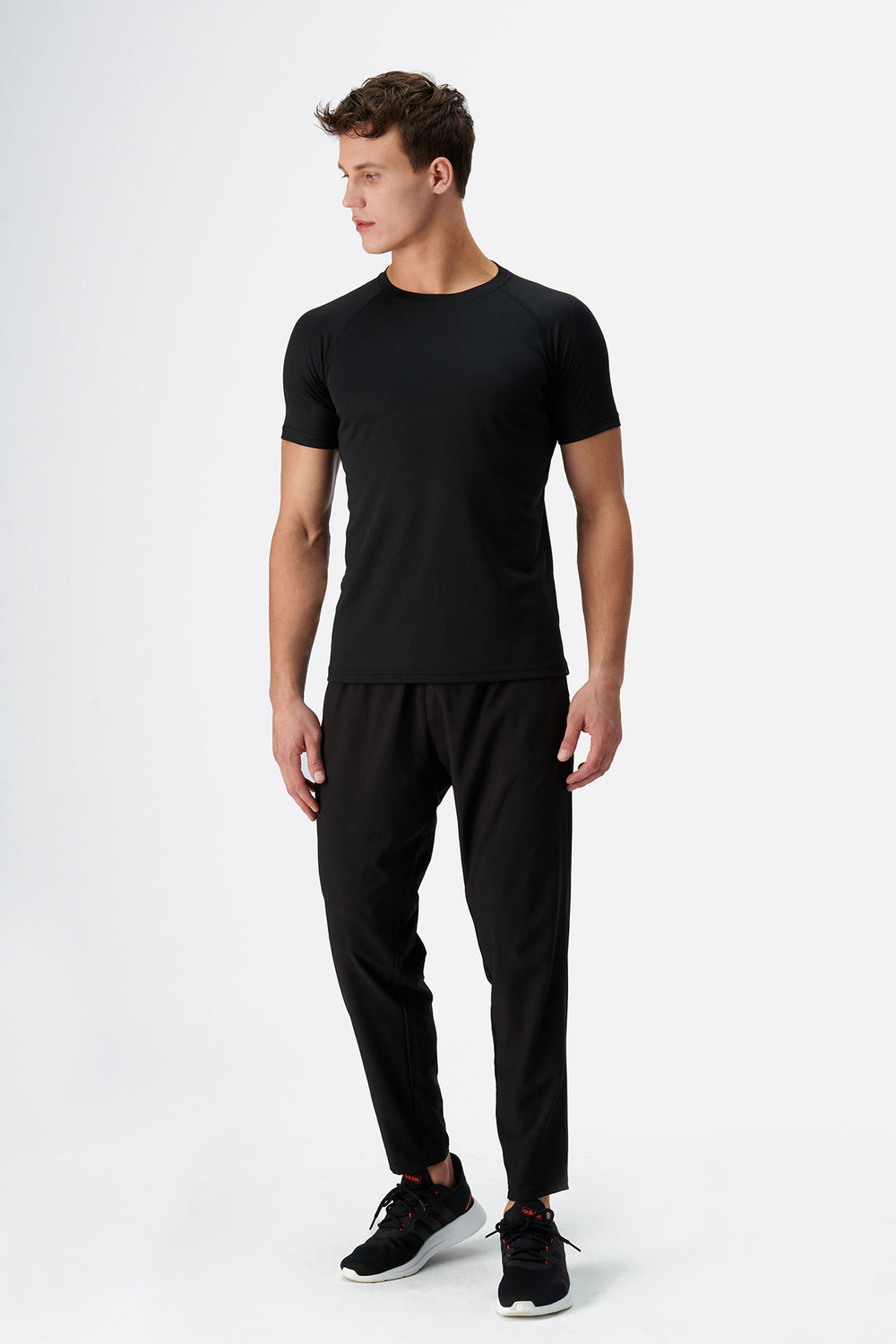 BLACK T-SHIRT