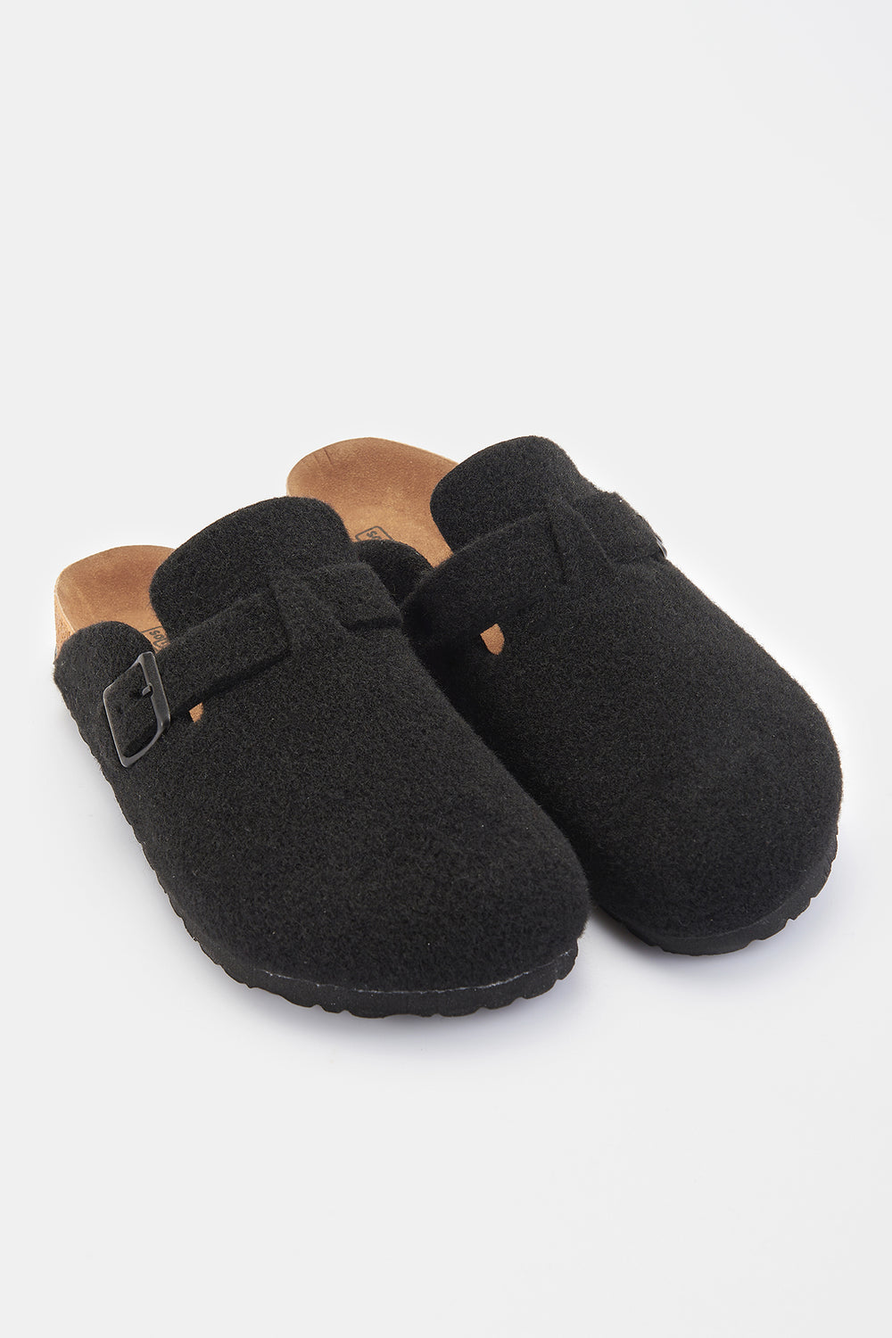 BLACK SLIPPER