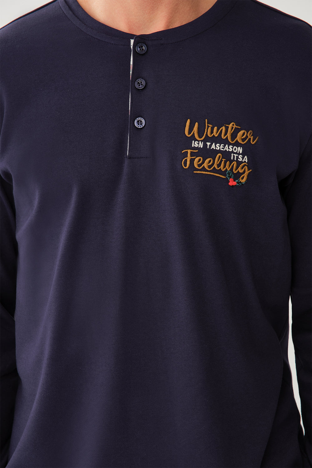 NAVY SWEATSHIRT