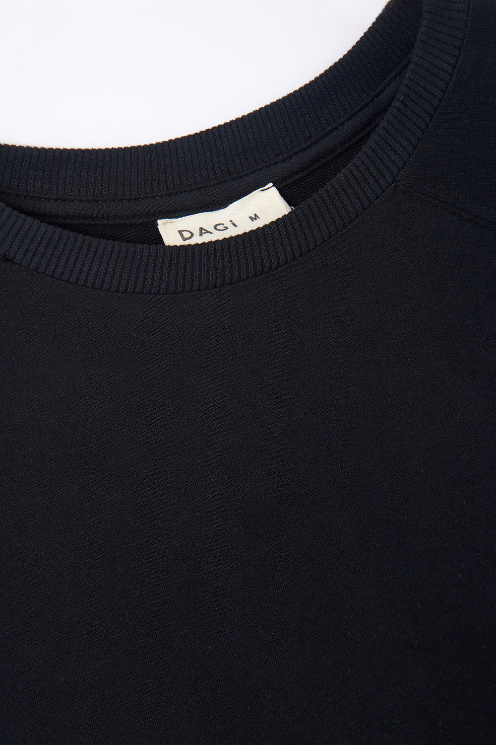 BLACK SWEATSHIRT