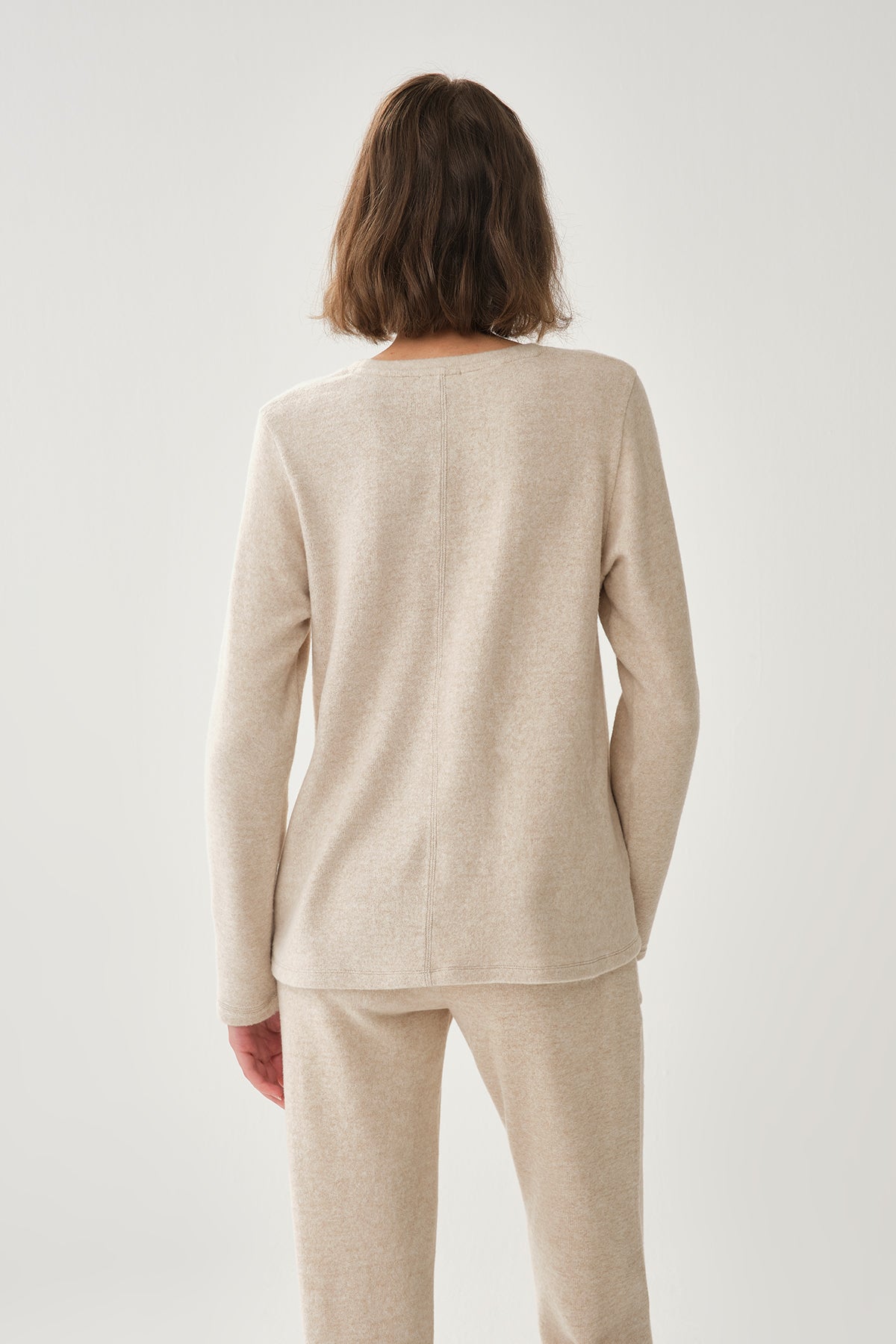 BEIGE SWEATSHIRT