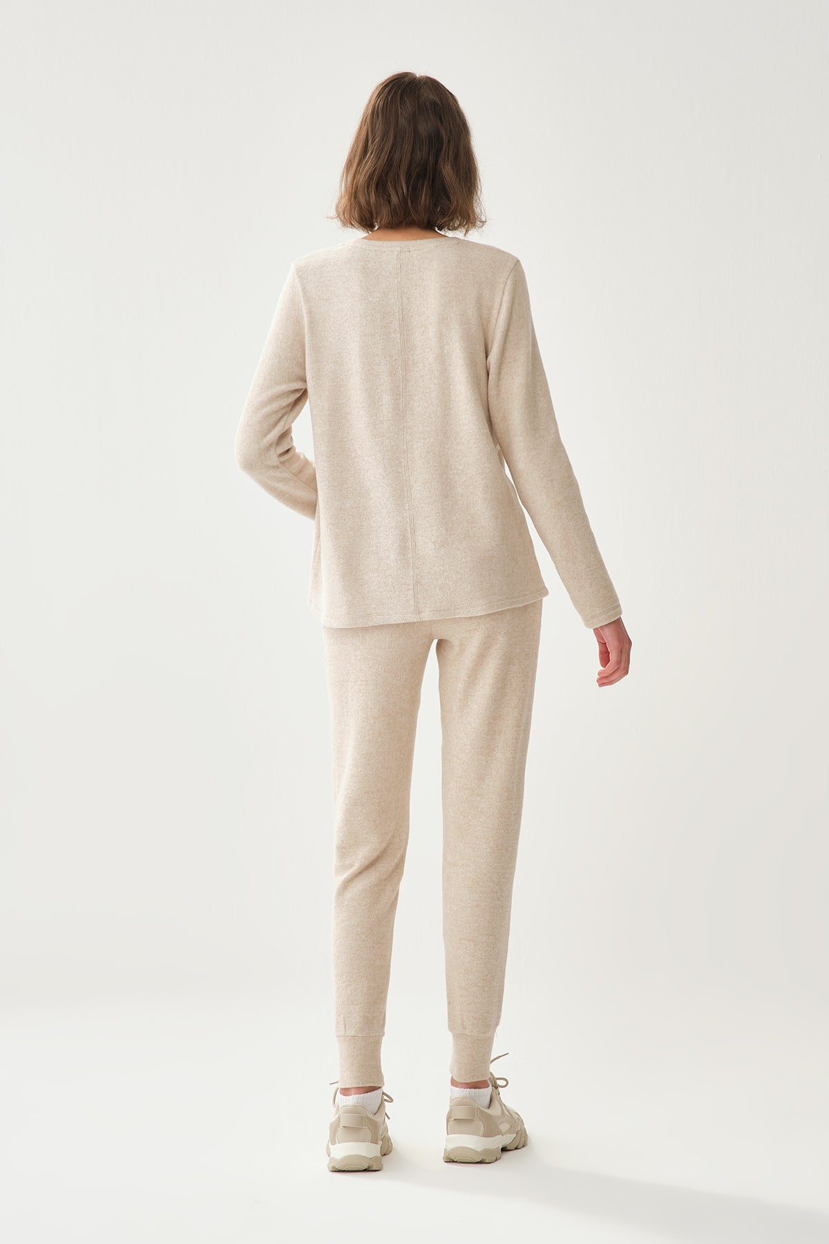 BEIGE SWEATSHIRT