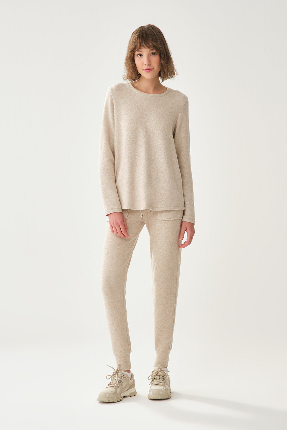 BEIGE SWEATSHIRT