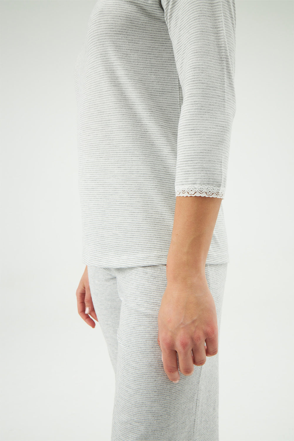 GREY T-SHIRT