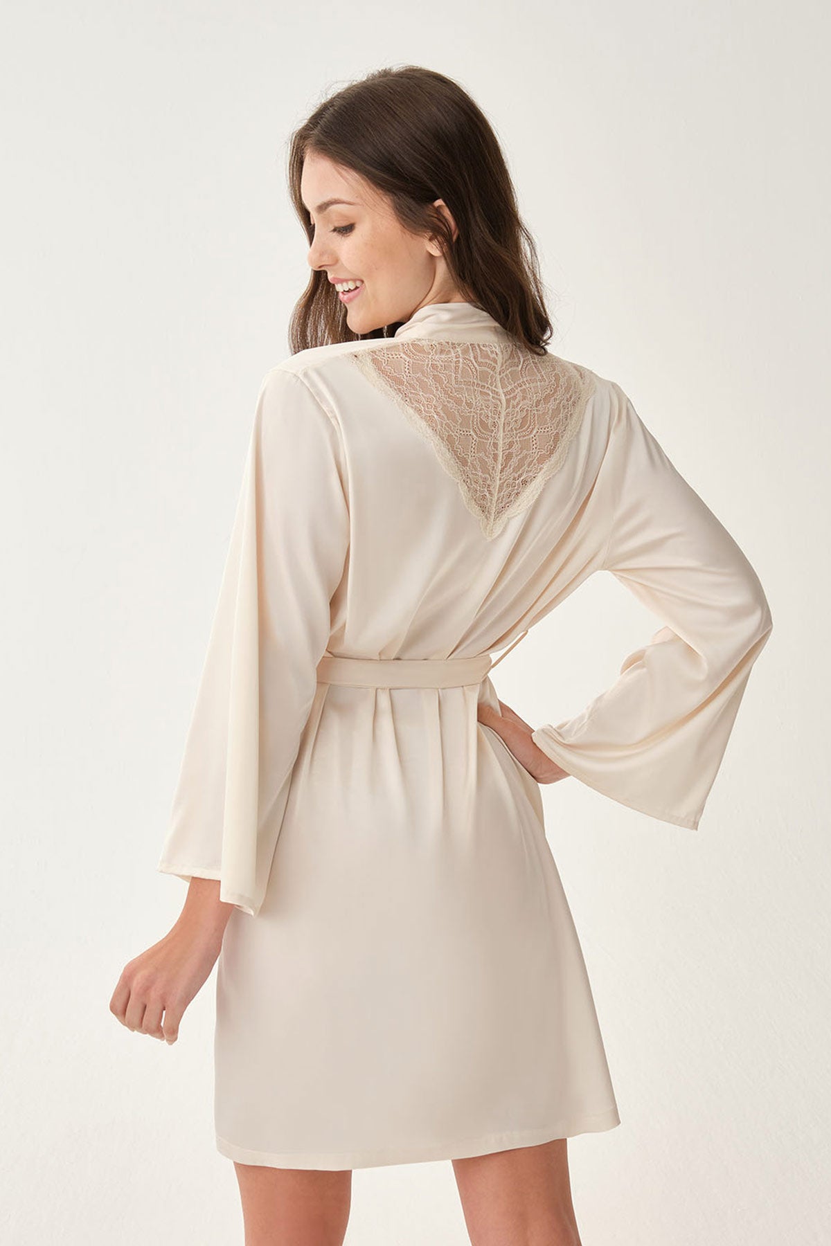 BEIGE ROBE