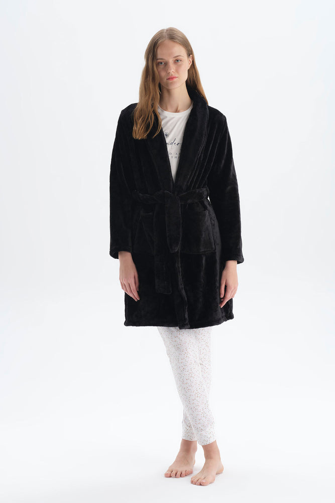 BLACK ROBE