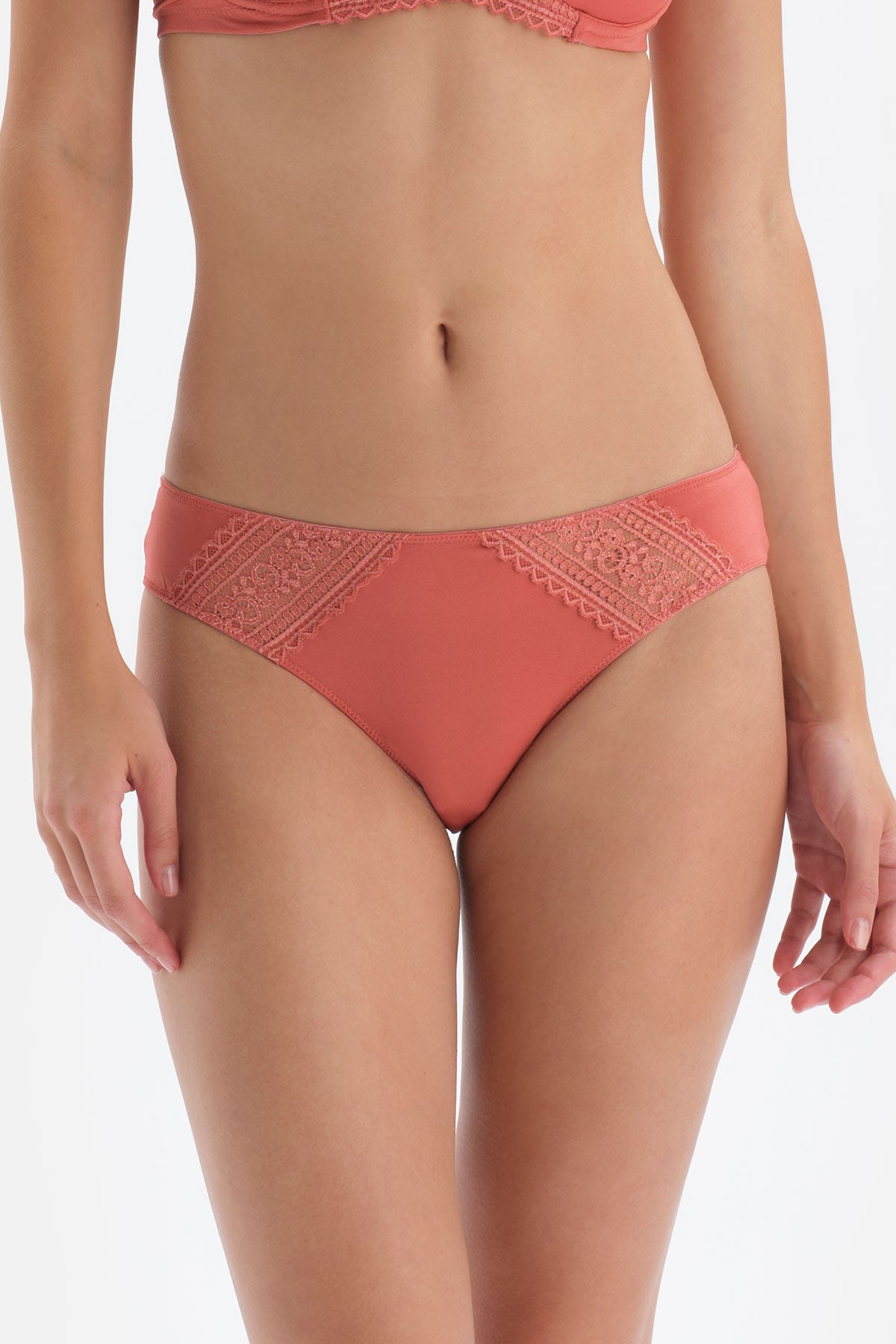 CORAL SLIP