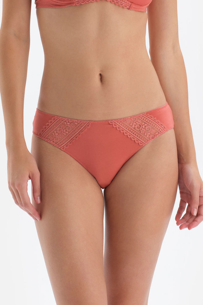 CORAL SLIP