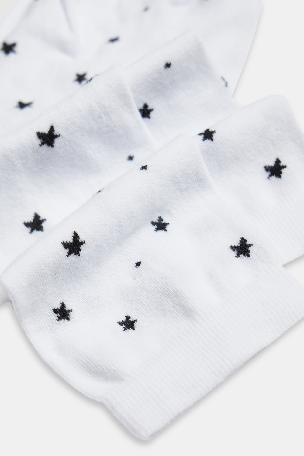 WHITE SOCKS