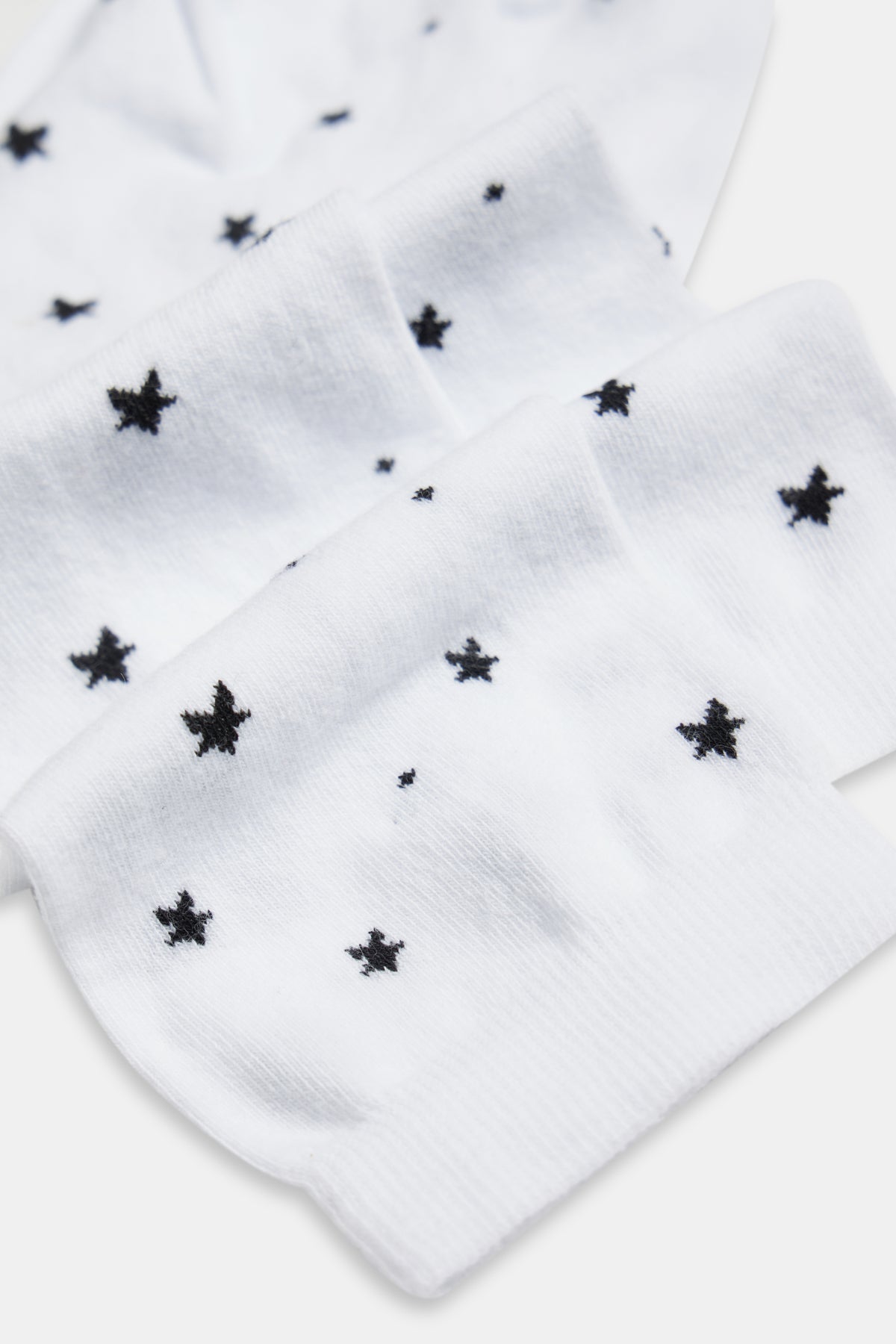 WHITE SOCKS