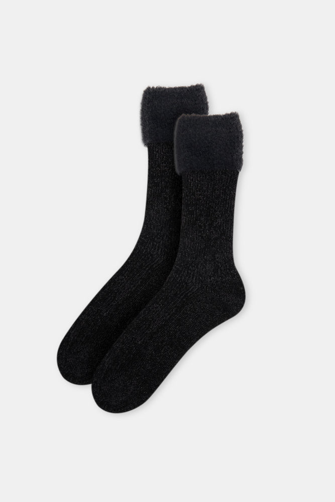 BLACK SOCKS