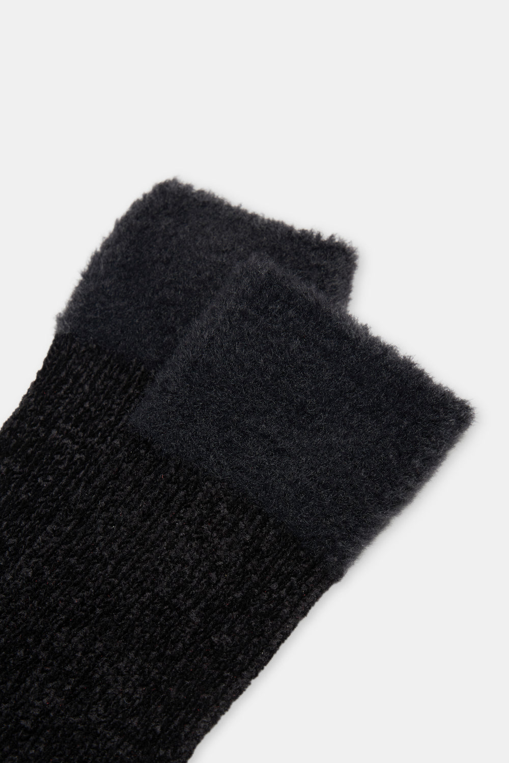 BLACK SOCKS