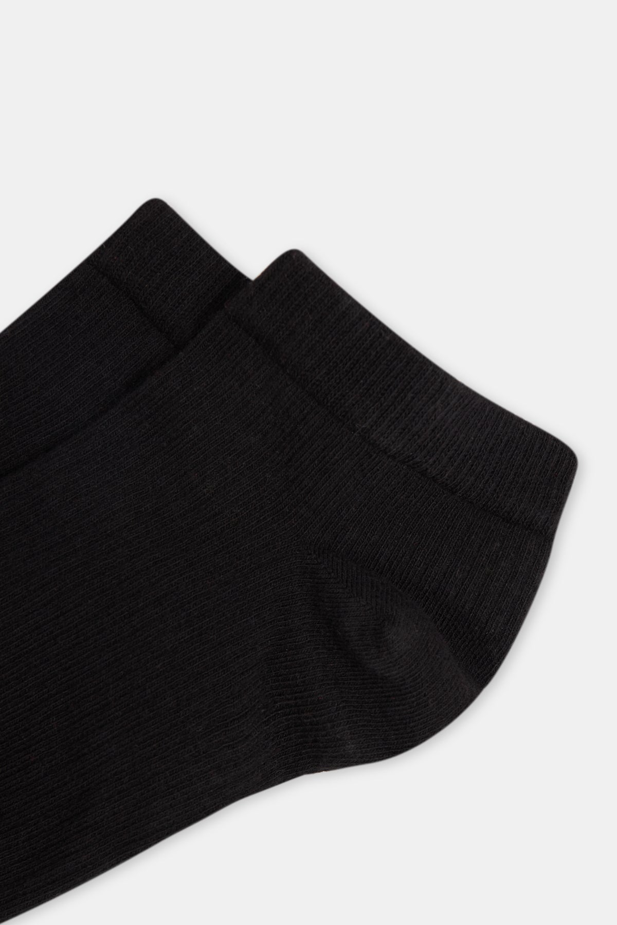 BLACK SOCKS