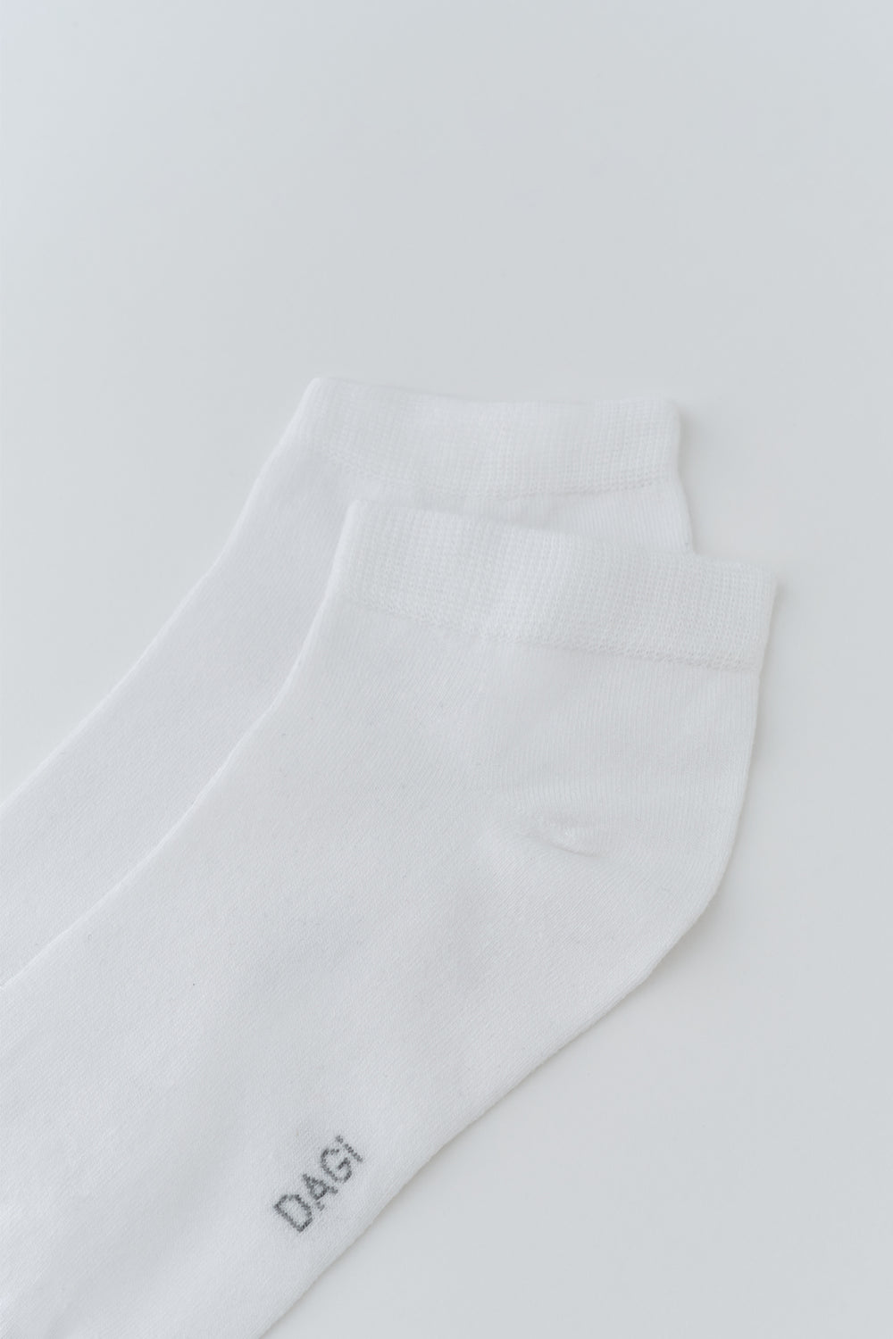 WHITE SOCKS