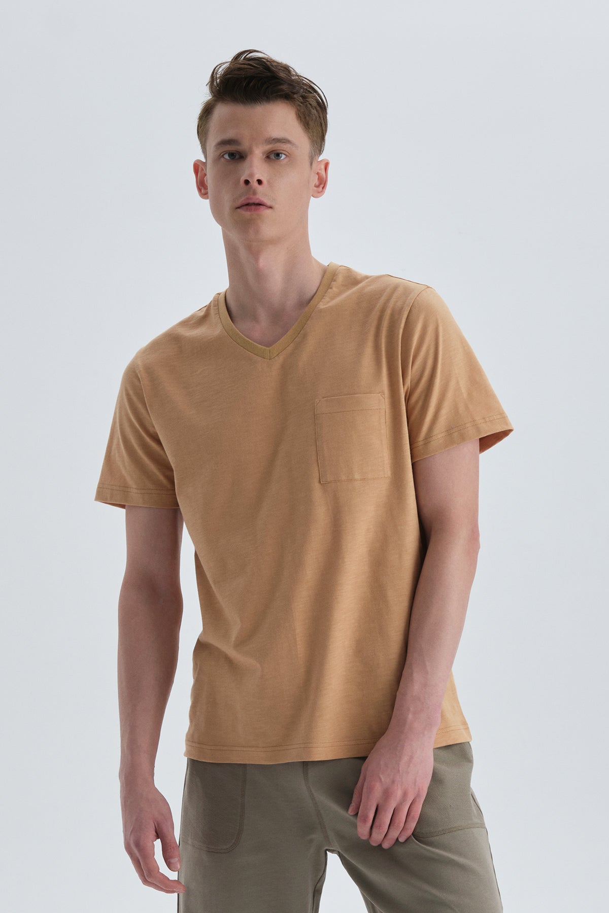 Hardal Pamuklu V Yaka T-Shırt