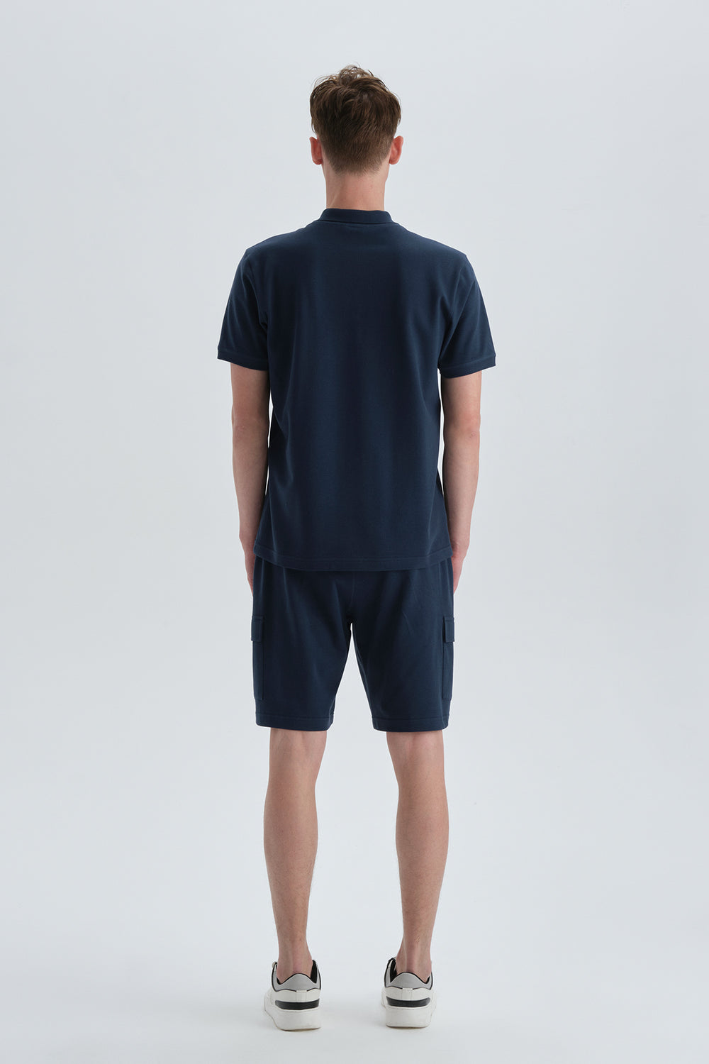NAVY T-SHIRT