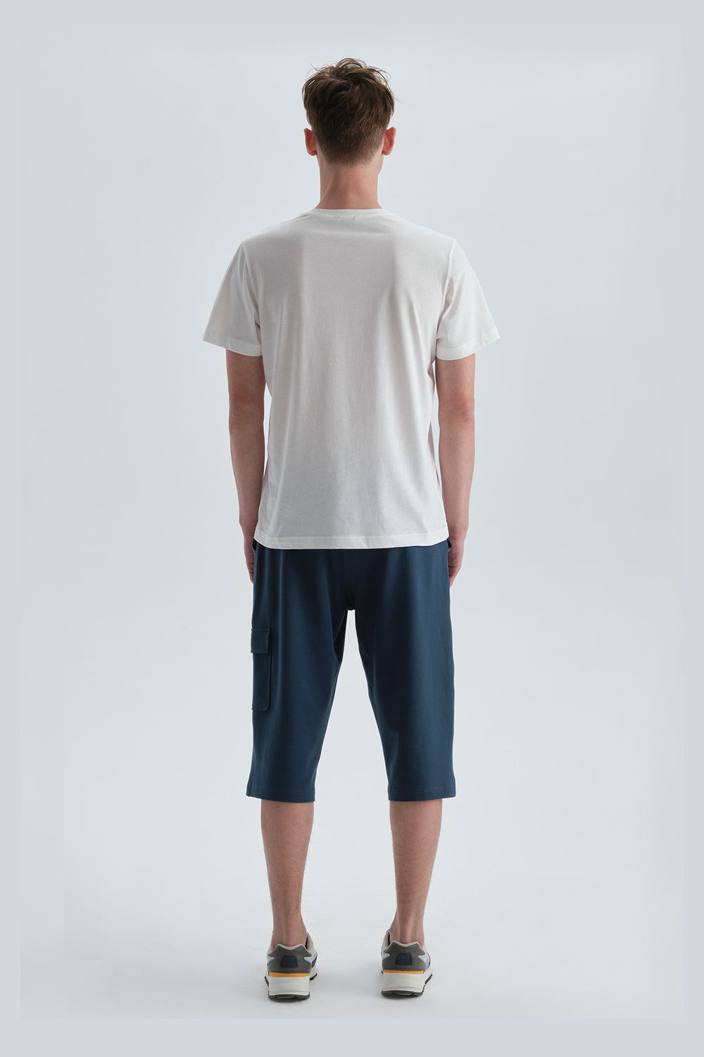 Beyaz Pamuk V Yaka T-Shirt