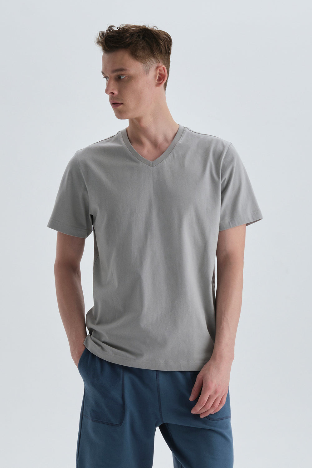 GREY T-SHIRT