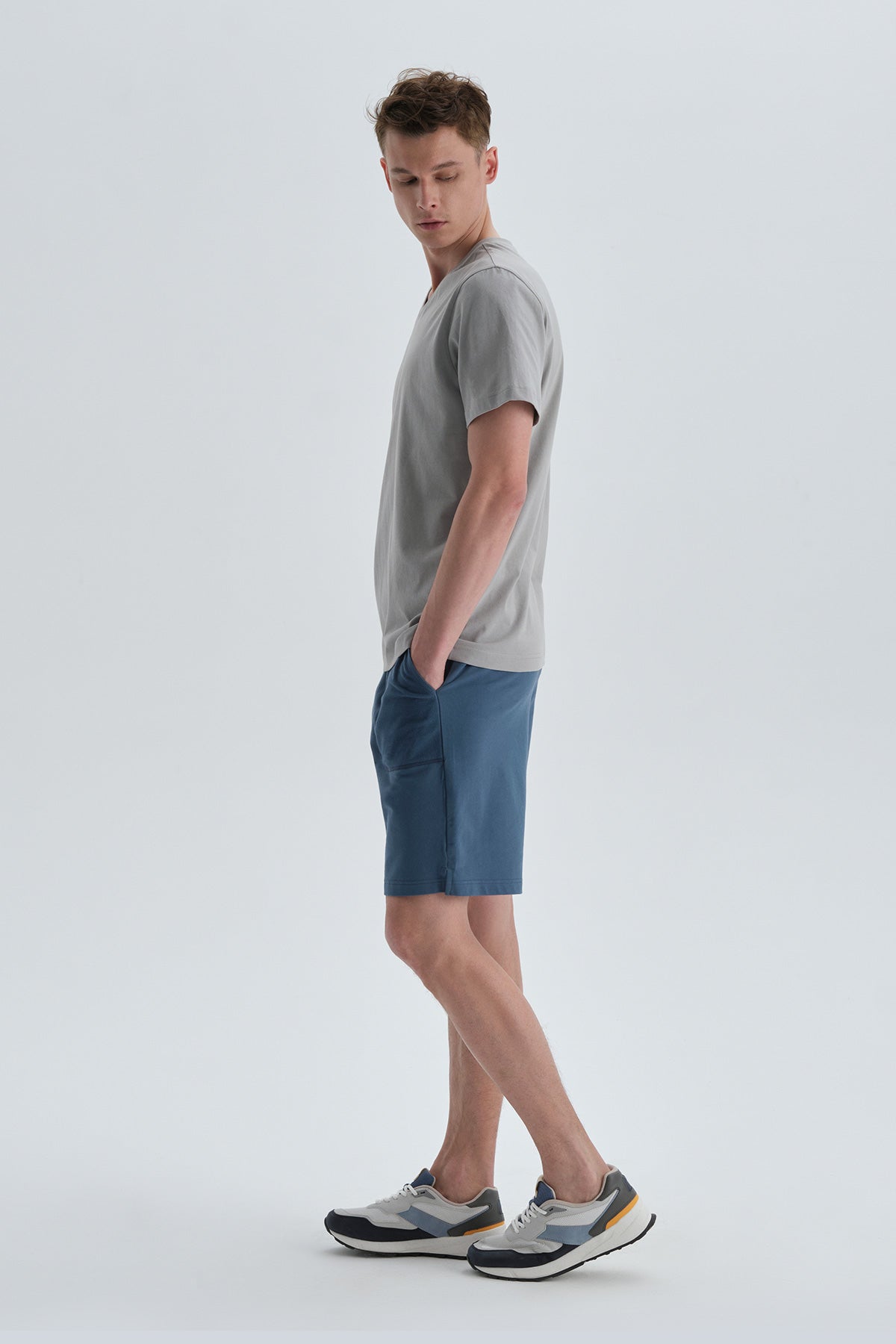 Gri Pamuk V Yaka T-Shirt