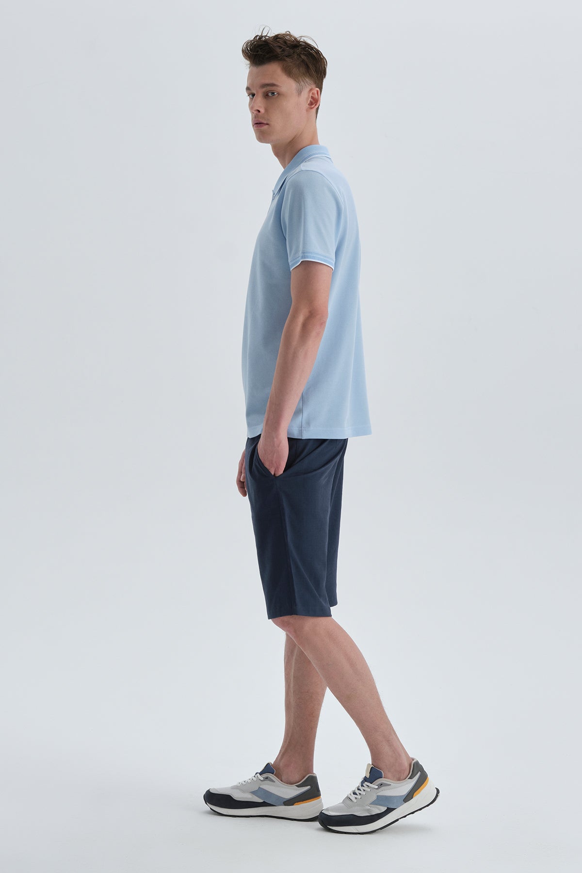 LIGHT BLUE T-SHIRT