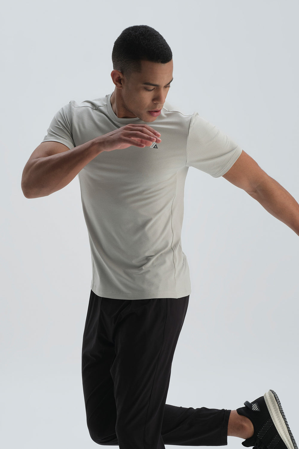 GREY T-SHIRT