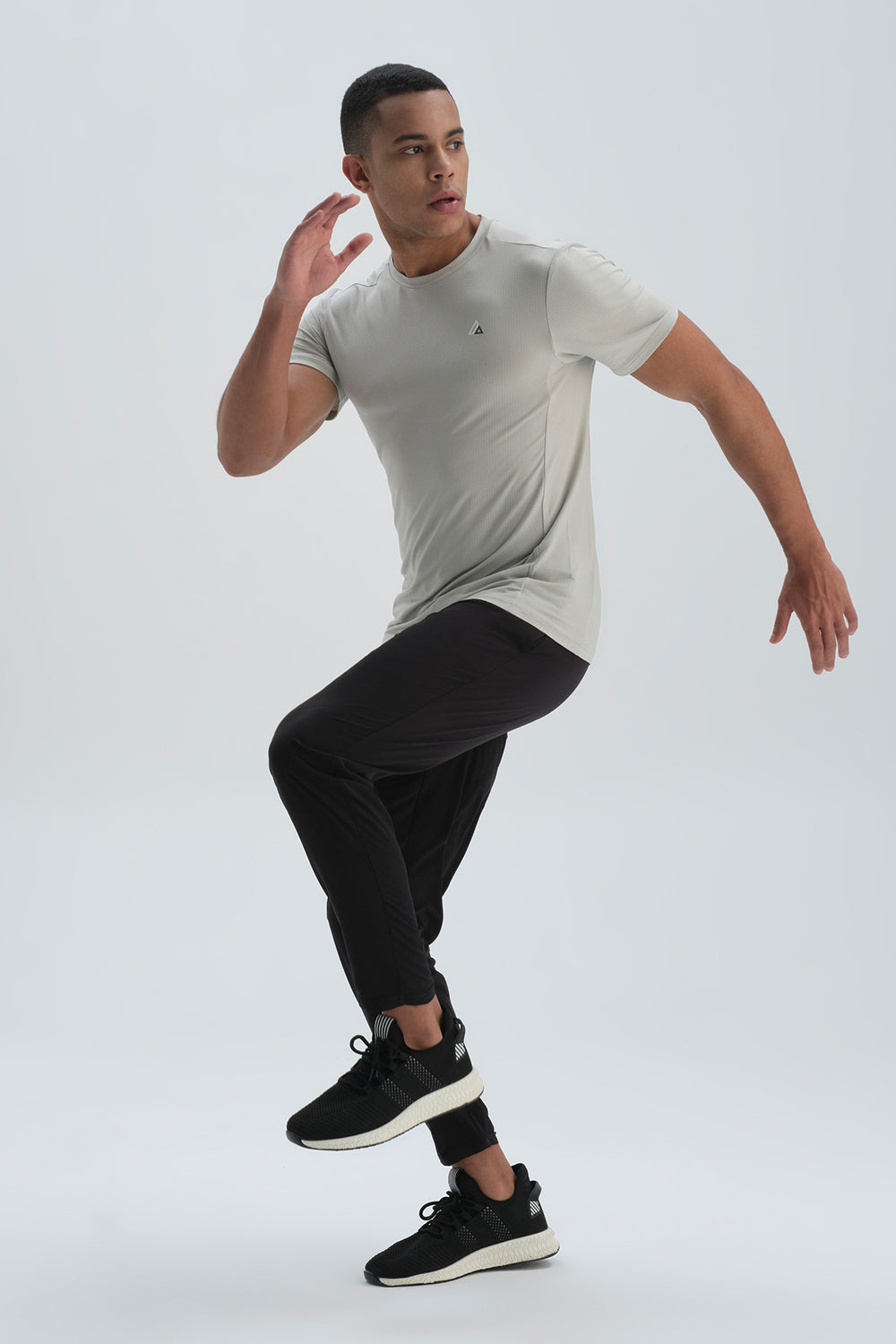 GREY T-SHIRT