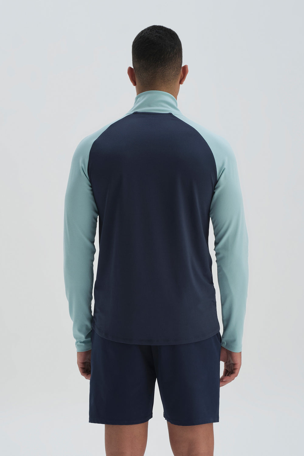 NAVY SWEATSHIRT