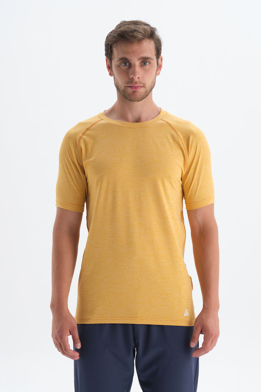 MUSTARD T-SHIRT