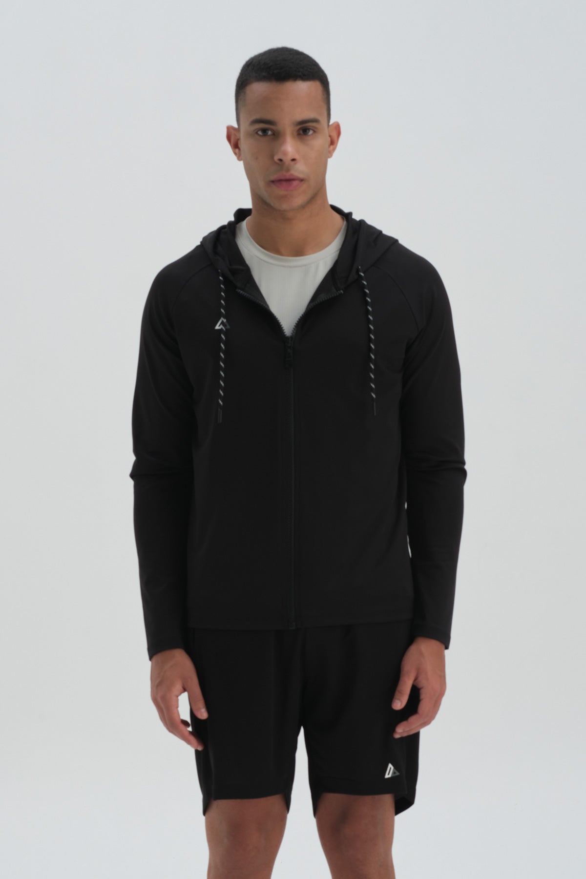 BLACK SWEATSHIRT