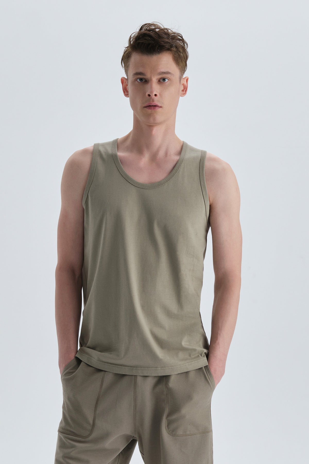 KHAKI TANKTOP
