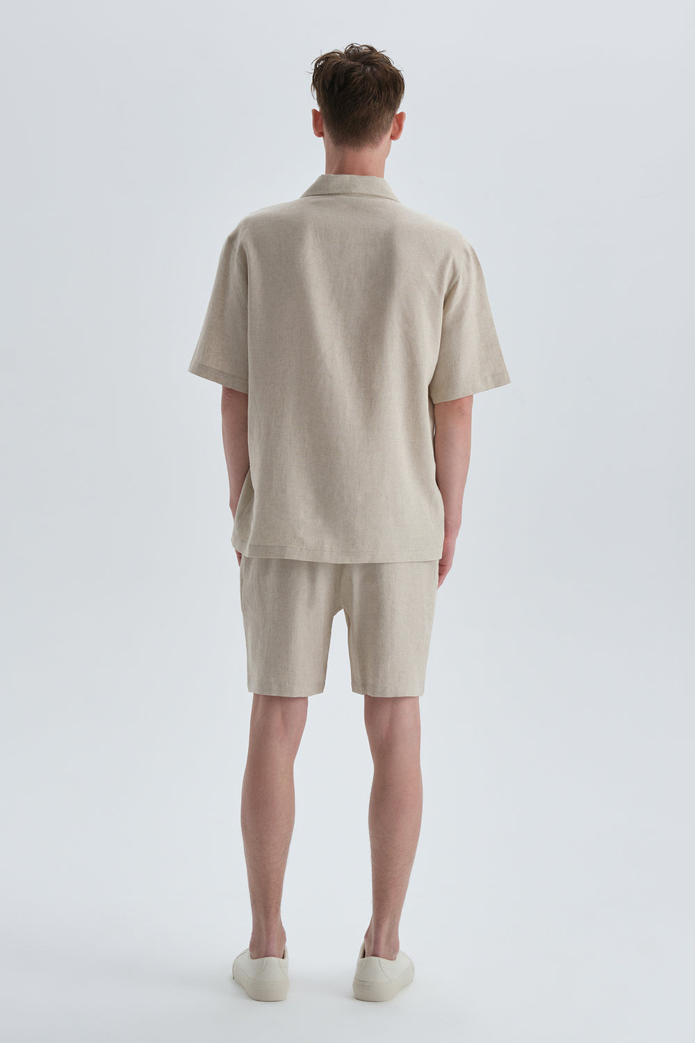 BEIGE SHORT