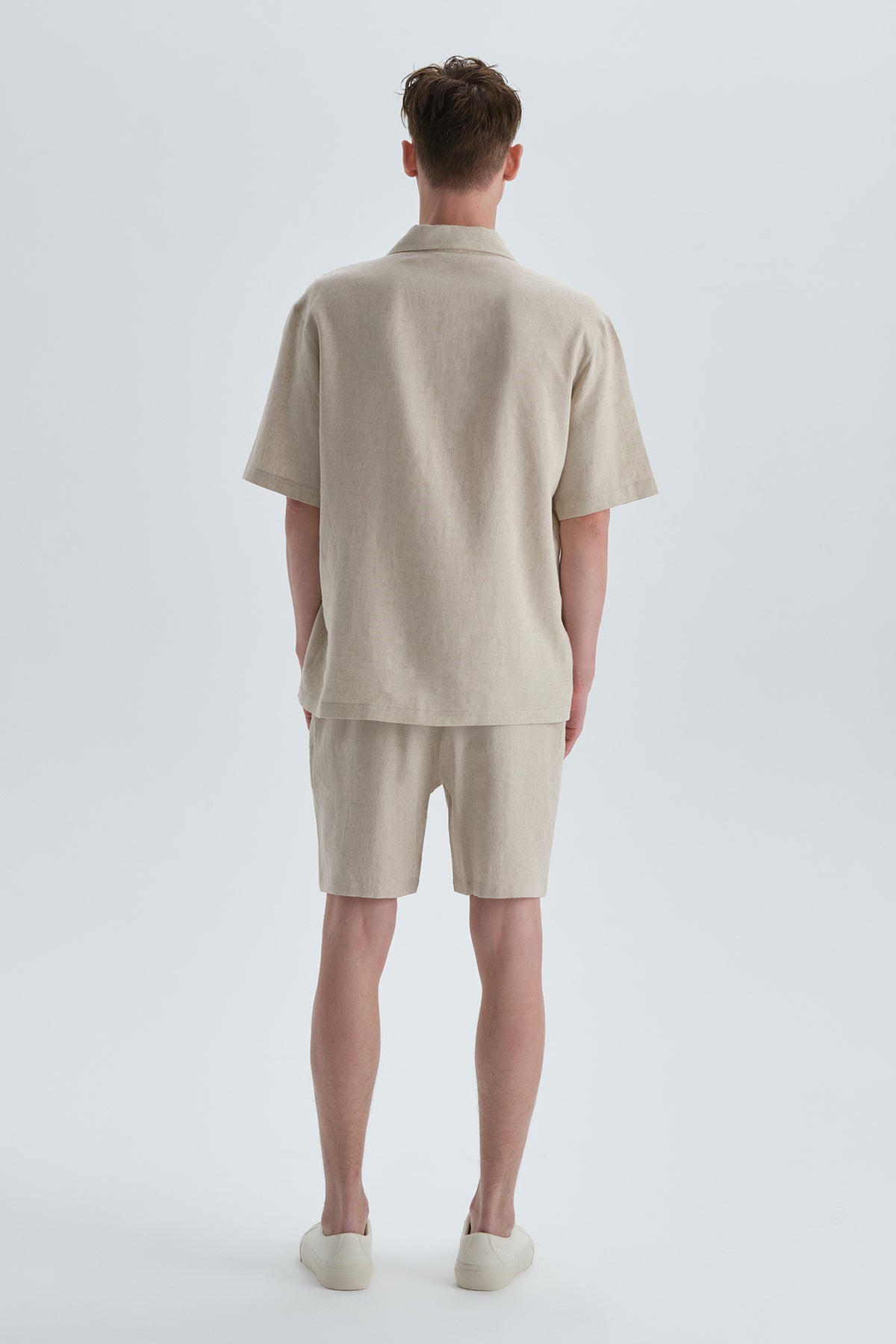 BEIGE SHORT